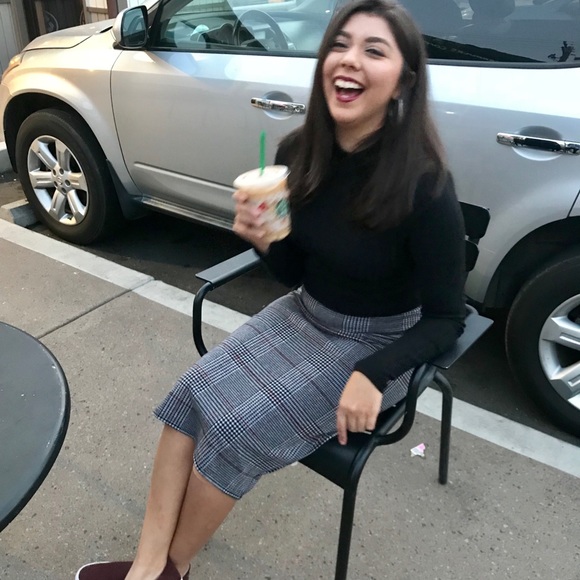 Meet your Posher, Jessica - Picture 3 of 6